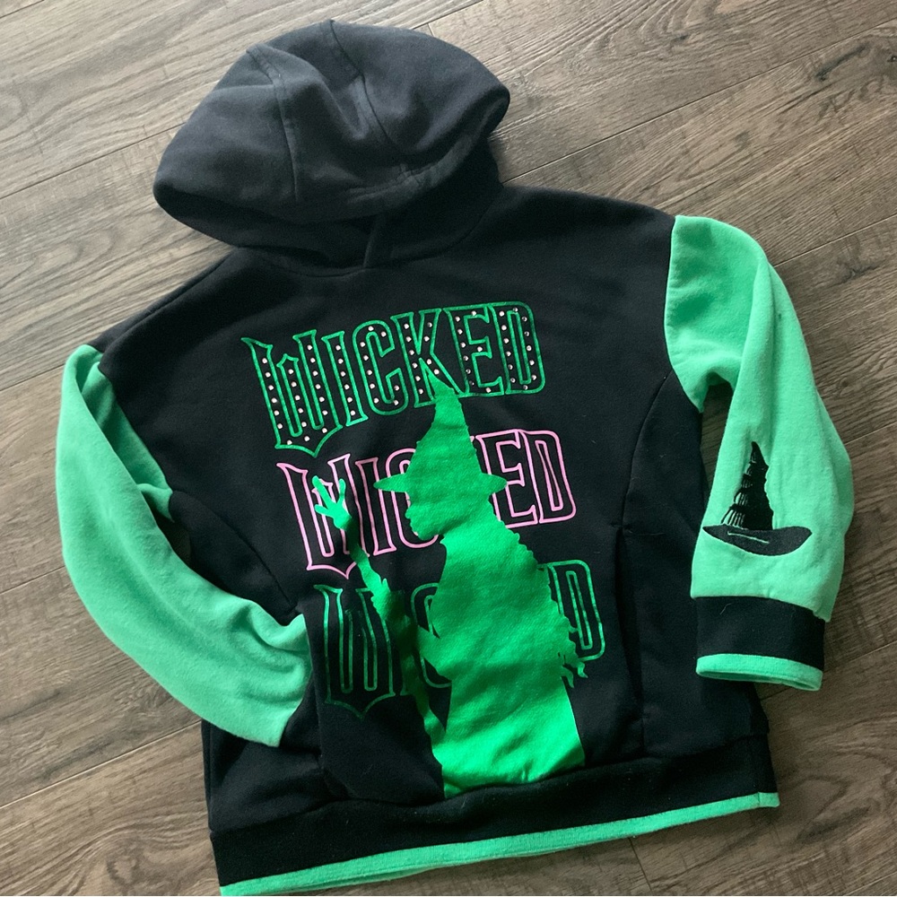 Girls sz 6/8 pullover hoodie with WICKED witch and pink stones
